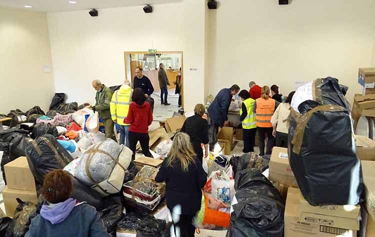 Με 10 φορτηγά φορτωμένα… ανθρωπιά, η Μαρουσιώτικη βοήθεια στους σεισμόπληκτους