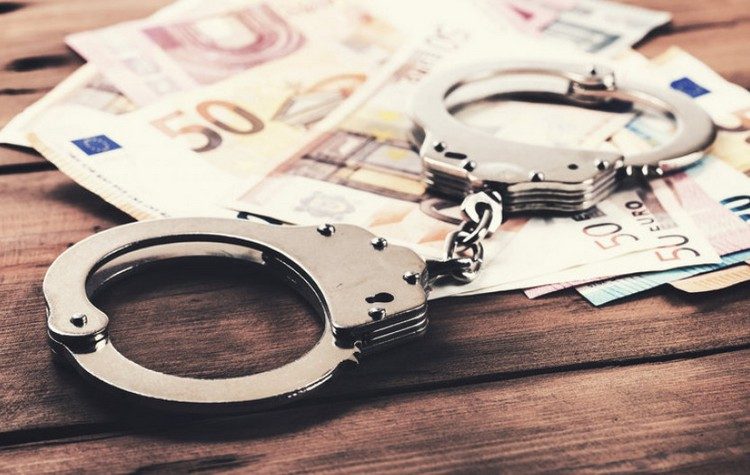 «Στα δίχτυα» της Αρχής για το Ξέπλυμα Χρήματος γνωστός παραγωγός - τηλεπαρουσιαστής