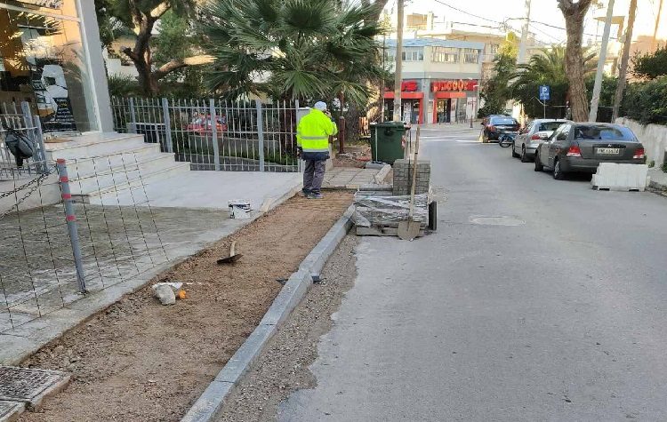 Ολοκληρώνονται οι εργασίες πεζοδρόμησης σε οδό της Μεταμόρφωσης