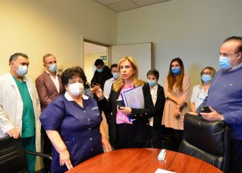 H Ζ. Ράπτη επισκέφτηκε το Γενικό Ογκολογικό Νοσοκομείο Κηφισιάς «Οι Άγιοι Ανάργυροι»