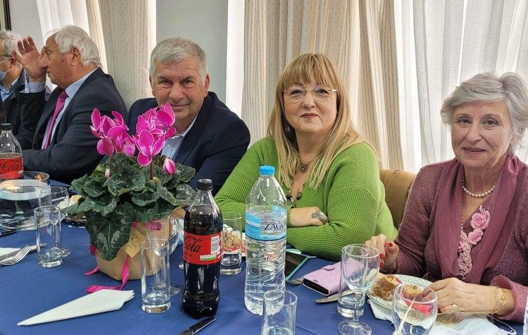 Έκοψε την πρωτοχρονιάτικη πίτα του το ΚΑΠΗ Πεντέλης