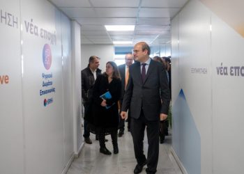 Κ. Χατζηδάκης: «Στα τρία πρότυπα καταστήματα ΕΦΚΑ της χώρας η πόλη»