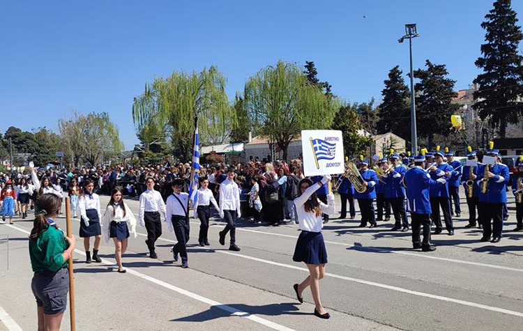 Με κάθε επισημότητα τιμήθηκε η 25η Μαρτίου στον Δήμο