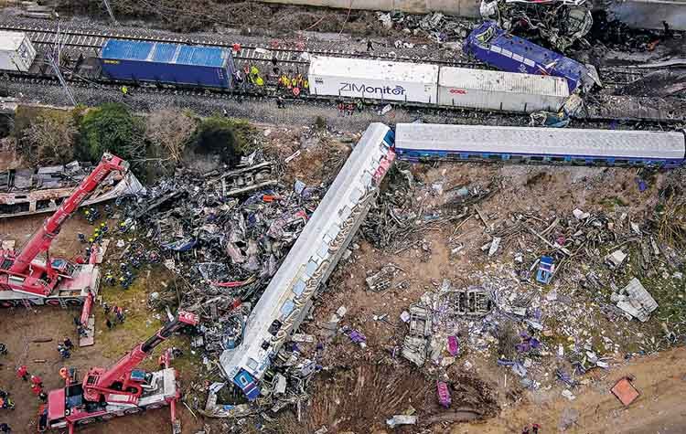 Τραγωδία στα Τέμπη: Τα στάδια του πένθους