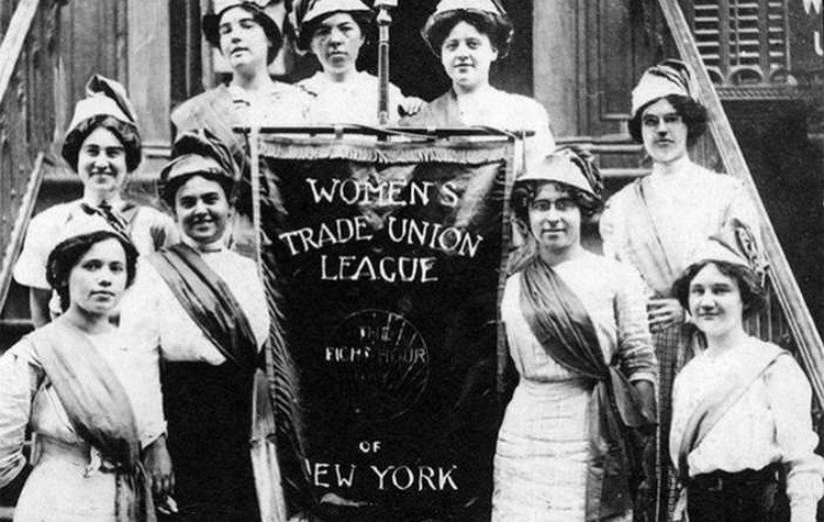 Λαϊκή Ενότητα: Κάλεσμα σε απεργία και πορεία στη Βουλή