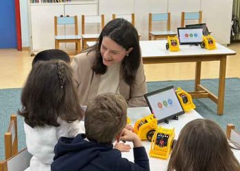 «Ρομποτική» επίσκεψη Κεραμέως στο 5ο Νηπιαγωγείο Αμαρουσίου