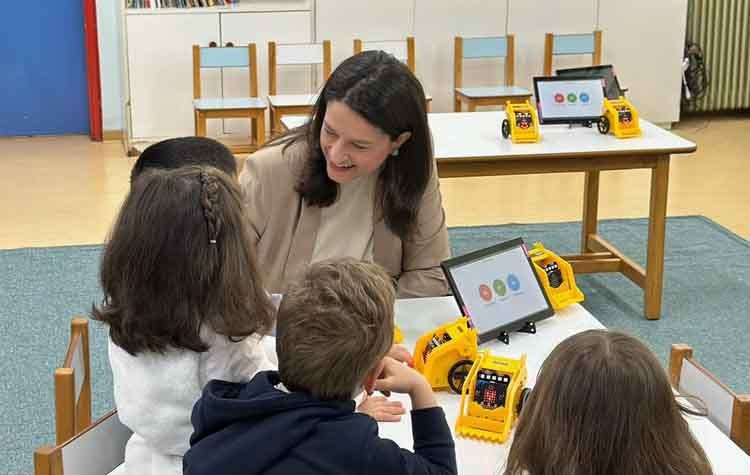«Ρομποτική» επίσκεψη Κεραμέως στο 5ο Νηπιαγωγείο Αμαρουσίου