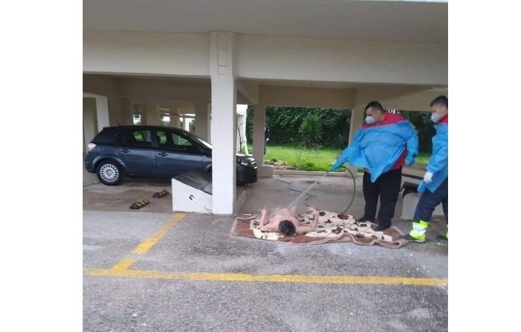 ΕΔΕ και μηνύσεις για τις συνθήκες διακομιδής ηλικιωμένης από το δημοτικό ασθενοφόρο Ωρωπού