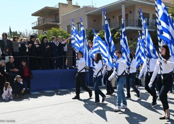 Με λαμπρότητα οι εορτασμοί για την 25η Μαρτίου