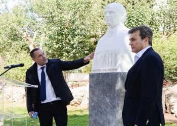 Η προτομή του στοχαστή Χρήστου Μαλεβίτση κοσμεί και πάλι τη Φιλοθέη