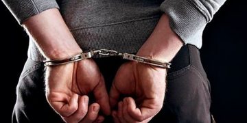 Χειροπέδες σε 27χρονο για διπλή απόπειρα βιασμού