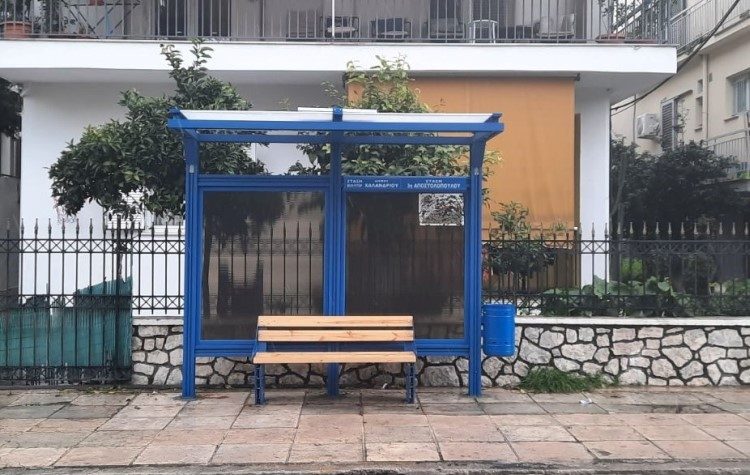 Νέα στέγαστρα σε 30 στάσεις της Δημοτικής Συγκοινωνίας