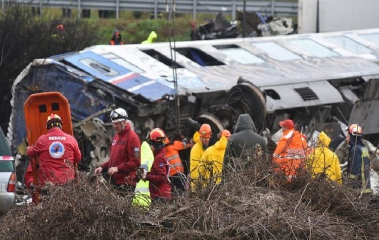 Τραγωδία στα Τέμπη: Νέα προθεσμία για αύριο έλαβε ο σταθμάρχης Λάρισας