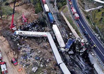 Περιφερειακό Συμβούλιο Αττικής: Πολιτικός «εκτροχιασμός» για την τραγωδία των Τεμπών