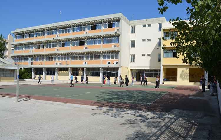 Κινητοποίηση μαθητών για την πτώση σοβά στο 2ο Λύκειο Αμαρουσίου