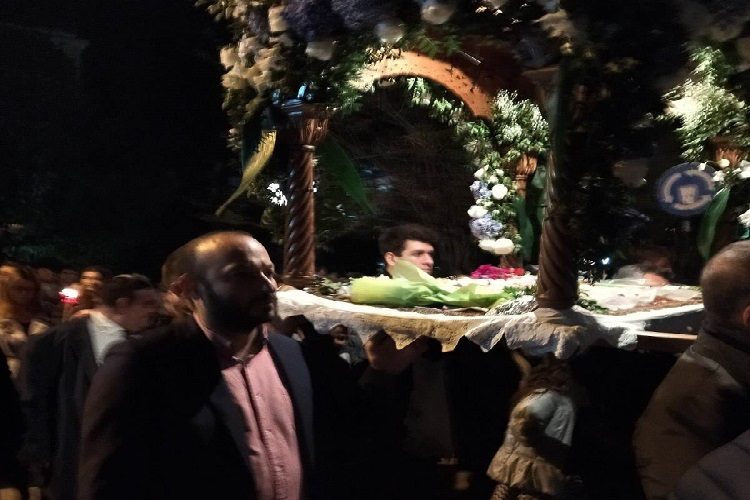 «Δήμος Μπροστά+»: Συγκίνηση και κατάνυξη στην περιφορά του Επιταφίου
