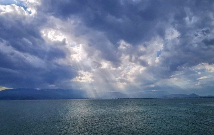 Άστατος ο καιρός τη Μεγάλη Εβδομάδα