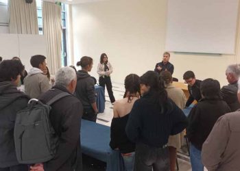 Μαθητική κινητοποίηση στο Δημοτικό Συμβούλιο για την πτώση σοβάδων στο 2ο ΓΕΛ