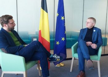 Με τον Βέλγο υπουργό Κινητικότητας συναντήθηκε ο συνεπικεφαλής του Πράσινο & Μωβ