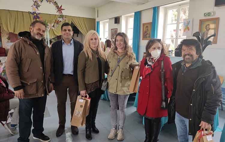 Στο bazaar του Σικιαριδείου Ιδρύματος μέλη της παράταξης #Ενωμένο Μαρούσι