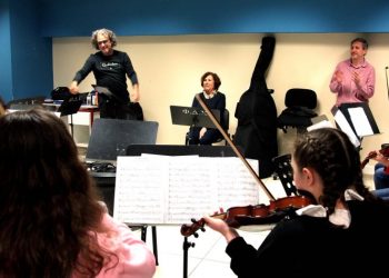 Ανεκτίμητη «κληρονομιά» μουσικών οργάνων από την οικογένεια του Νότη Μαυρουδή