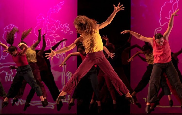 Το 2ο Gala μοντέρνου χορού στο Δημοτικό Θέατρο Πεύκης