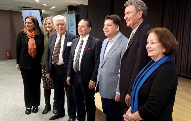 B. Zoρμπάς: «Στηρίζουμε το πρόγραμμα υποτροφιών για πρόσφυγες φοιτητές»