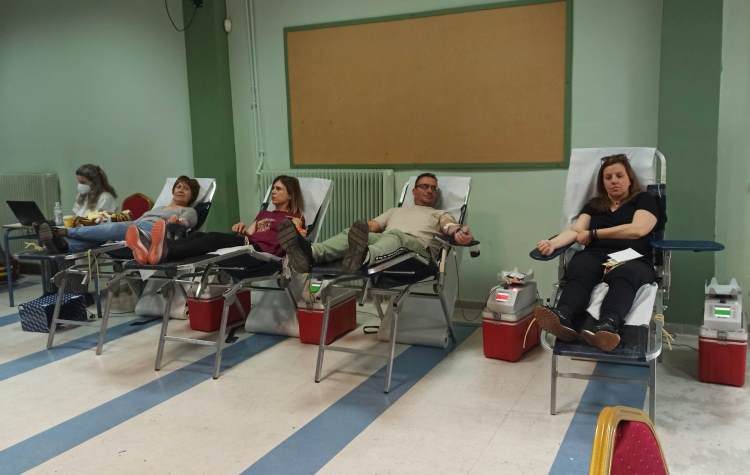 «Μάθημα» δωρεάς αίματος από το 1ο ΓΕΛ