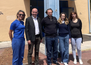 Το 4ο Δημοτικό Πεύκης επισκέφτηκε ο Γρηγόρης Λέων