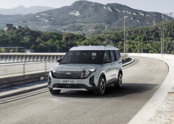 FORD E-Tourneo Courier 1