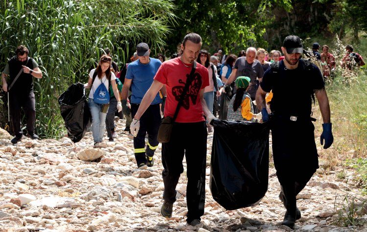 Καθαρισμός Ρεματιάς με χειροπιαστό… αποτέλεσμα