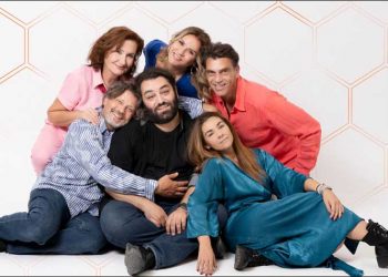 «Άκρως συμπαντικό» στην ταράτσα του θεάτρου «Λαμπέτη»