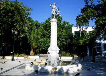 «Γαλάζια» κυριαρχία και στο Μαρούσι - Tρίτο το ΚΚΕ - Xαμηλή η αποχή