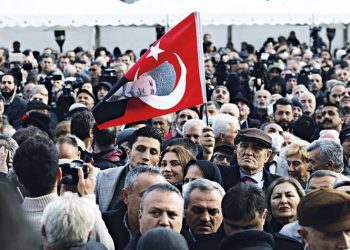 Τουρκία - εκλογές: Η αγωνία στο «κόκκινο»