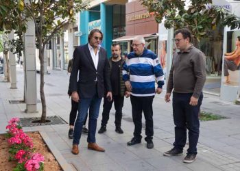 Αυτοψία Αμπατζόγλου στις εργασίες αναβάθμισης του εμπορικού κέντρου του Αμαρουσίου