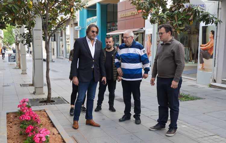 Αυτοψία Αμπατζόγλου στις εργασίες αναβάθμισης του εμπορικού κέντρου του Αμαρουσίου