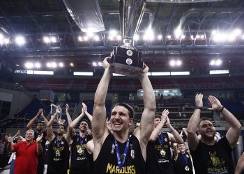 Σήκωσε την κούπα το Μαρούσι - MVP ο Νίκος Καμαριανός