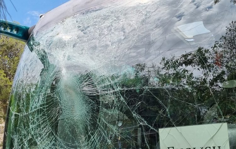 Τραυματίστηκαν τρεις μαθήτριες του 5ου Γυμνασίου σε τροχαίο στην Αίγινα