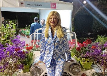 Η Μαρίνα Πατούλη - Σταυράκη στα εγκαίνια της Ανθοκομικής Έκθεσης Κηφισιάς