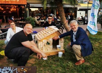 «Νέα Αρχή»: Ένα σπιτάκι για αδέσποτες γάτες