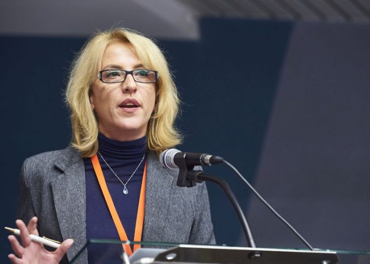 Ρ. Δούρου: «Αιδώς κ. Περιφερειάρχη της χρεοκοπίας, της διάλυσης και των απευθείας αναθέσεων»