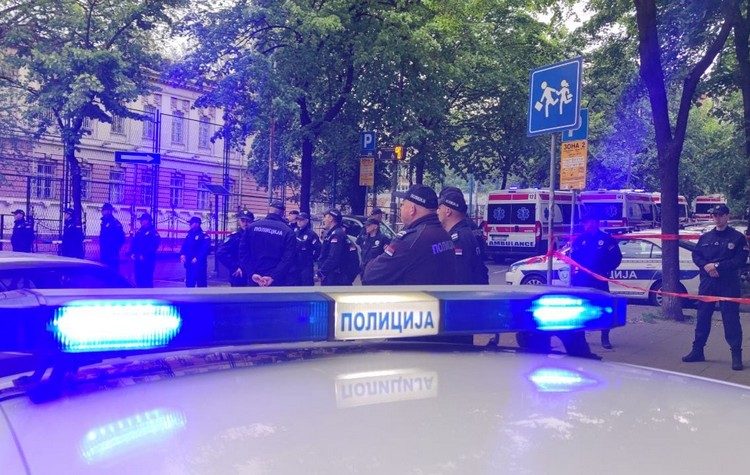 Βελιγράδι: 14χρονος άνοιξε πυρ σε σχολείο – Οκτώ παιδιά κι ένας φύλακας νεκροί