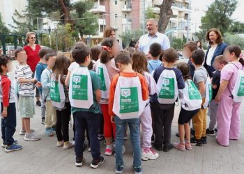«Σχολικό Πρωτάθλημα Ανακύκλωσης»: Επίσκεψη Πατούλη στο 6ο Δημοτικό Αμαρουσίου και 2ο Δημοτικό Πεύκης