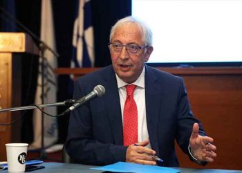 Πυρά Αμπατζόγλου στο #Ενωμένο Μαρούσι: «Υπηρέτες συγκεκριμένων συμφερόντων οι ακτιβιστές του καναπέ»