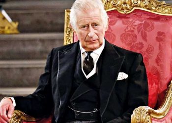 Ώρα στέψης για τον βασιλιά Κάρολο