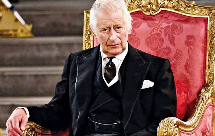 Ώρα στέψης για τον βασιλιά Κάρολο