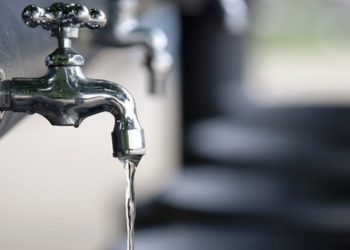 «Μετ΄εμποδίων» πλειοψηφικό κείμενο για δημόσιο νερό στο Δημοτικό Συμβούλιο