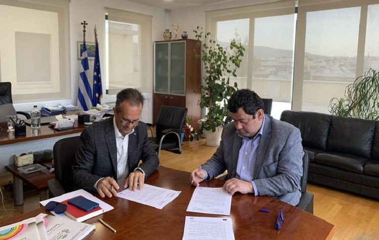 Την ενεργειακή αναβάθμιση σχολικών κτηρίων υπέγραψε ο Τάσος Μαυρίδης