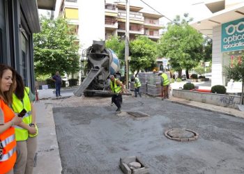 Αυτοψία Αμπατζόγλου στην ανακατασκευή της οδού Διομήδους στο κέντρο του Αμαρουσίου, έργα και στις οδούς Αμοργού και Β. Λεσβίου