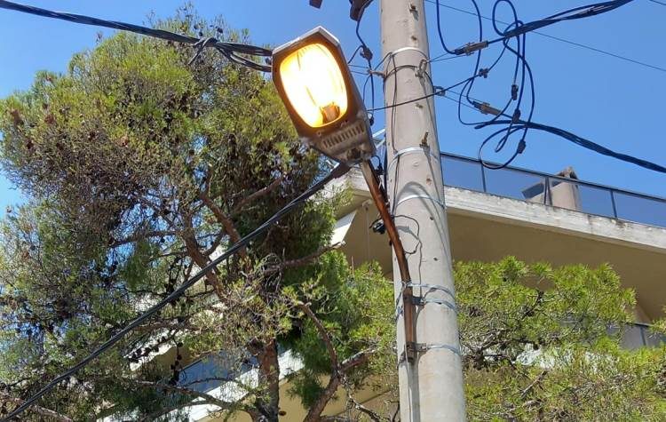 Κ. Τσιαμπάς: «Σπατάλες ηλεκτροφωτισμού από τη δημοτική Αρχή»